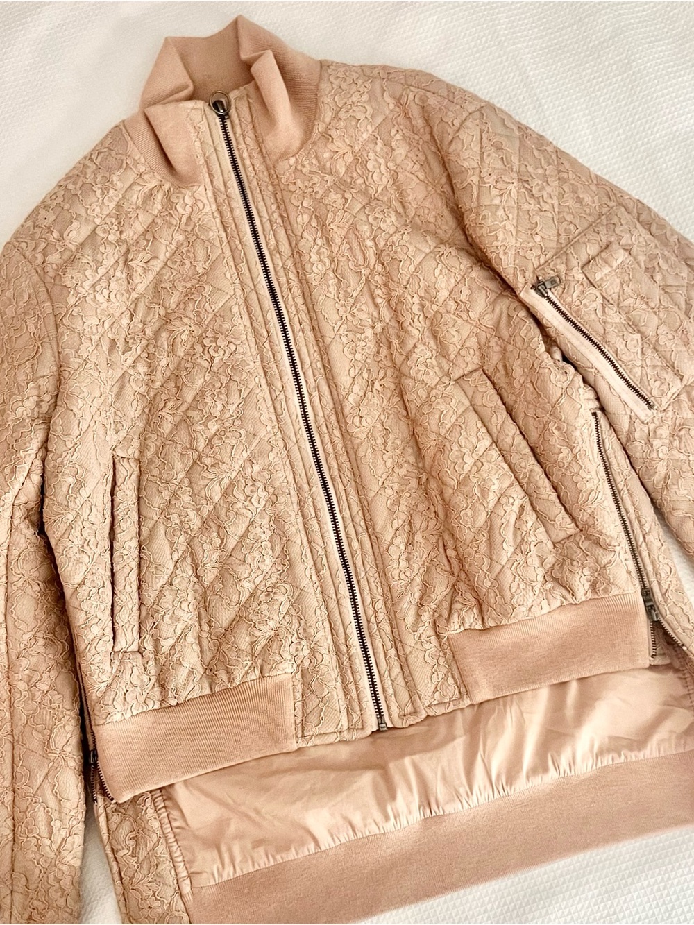 BCBGMaxAzria Lace Overlay Quilted Puffer Jacket | SZ SM